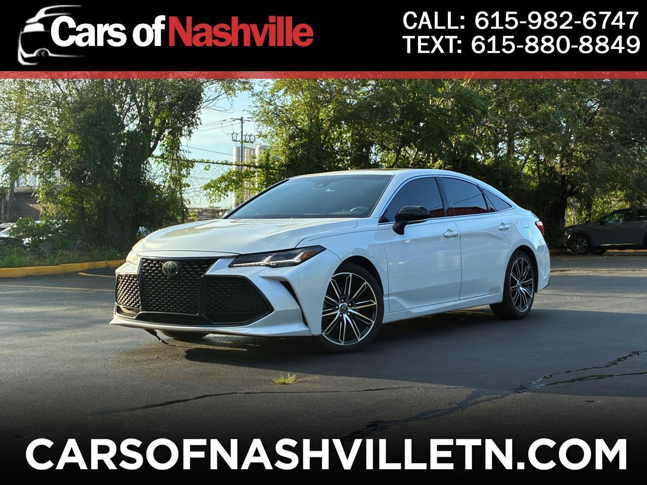 Used 2019 Toyota Avalon Touring FWD image 1