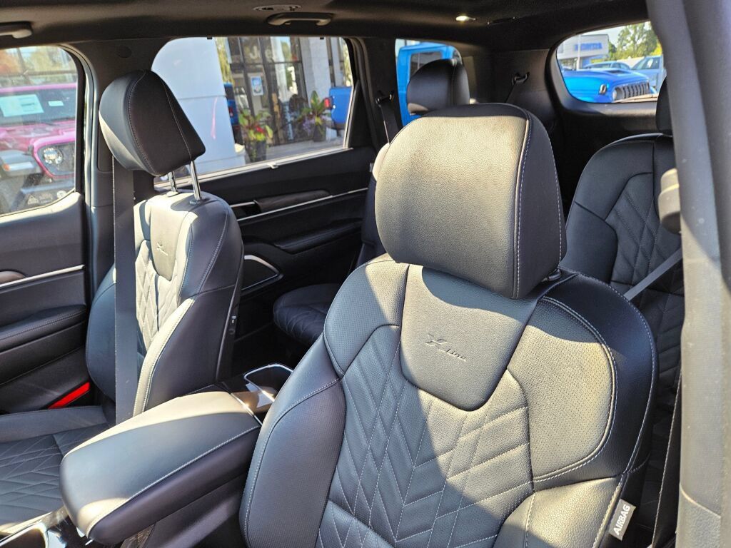 Used 2025 Kia Telluride SX X-Line AWD/4WD image 18