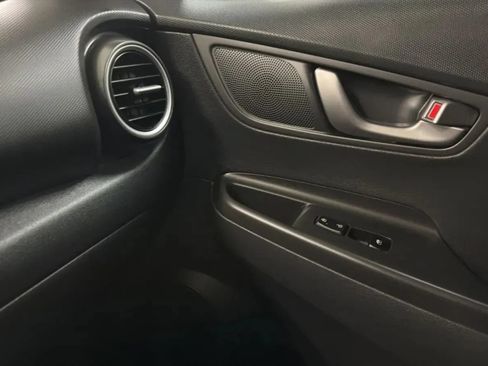 Used 2020 Hyundai Kona Ultimate FWD image 16