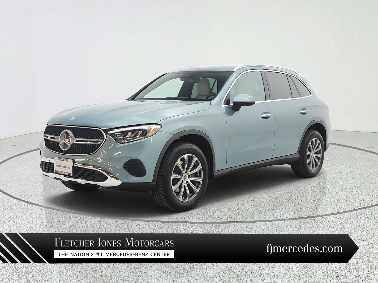 Used 2026 Mercedes-Benz GLC 300 image 1