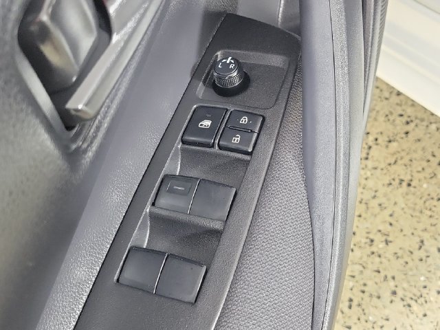 Used 2025 Toyota Corolla LE FWD image 22