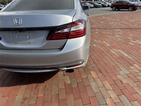 Used 2016 Honda Accord EX-L image 12