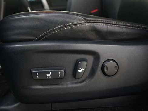 Used 2016 Toyota 4Runner Limited image 25