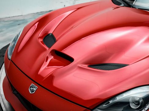 Used 2014 SRT Viper GTS w/ GTS Laguna Interior Package image 27
