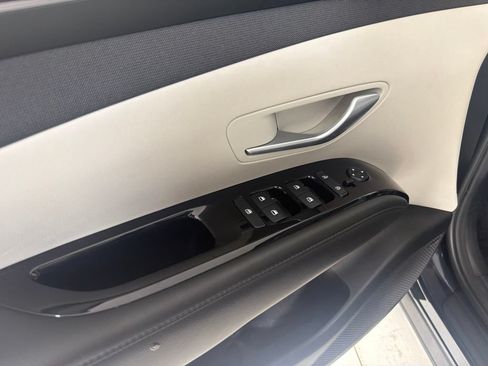 Used 2022 Hyundai Tucson Limited FWD image 12