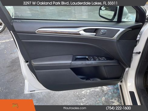 Used 2015 Ford Fusion SE w/ Equipment Group 202A AWD/4WD image 20
