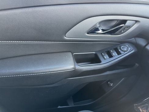 Certified 2023 Chevrolet Traverse LT image 29