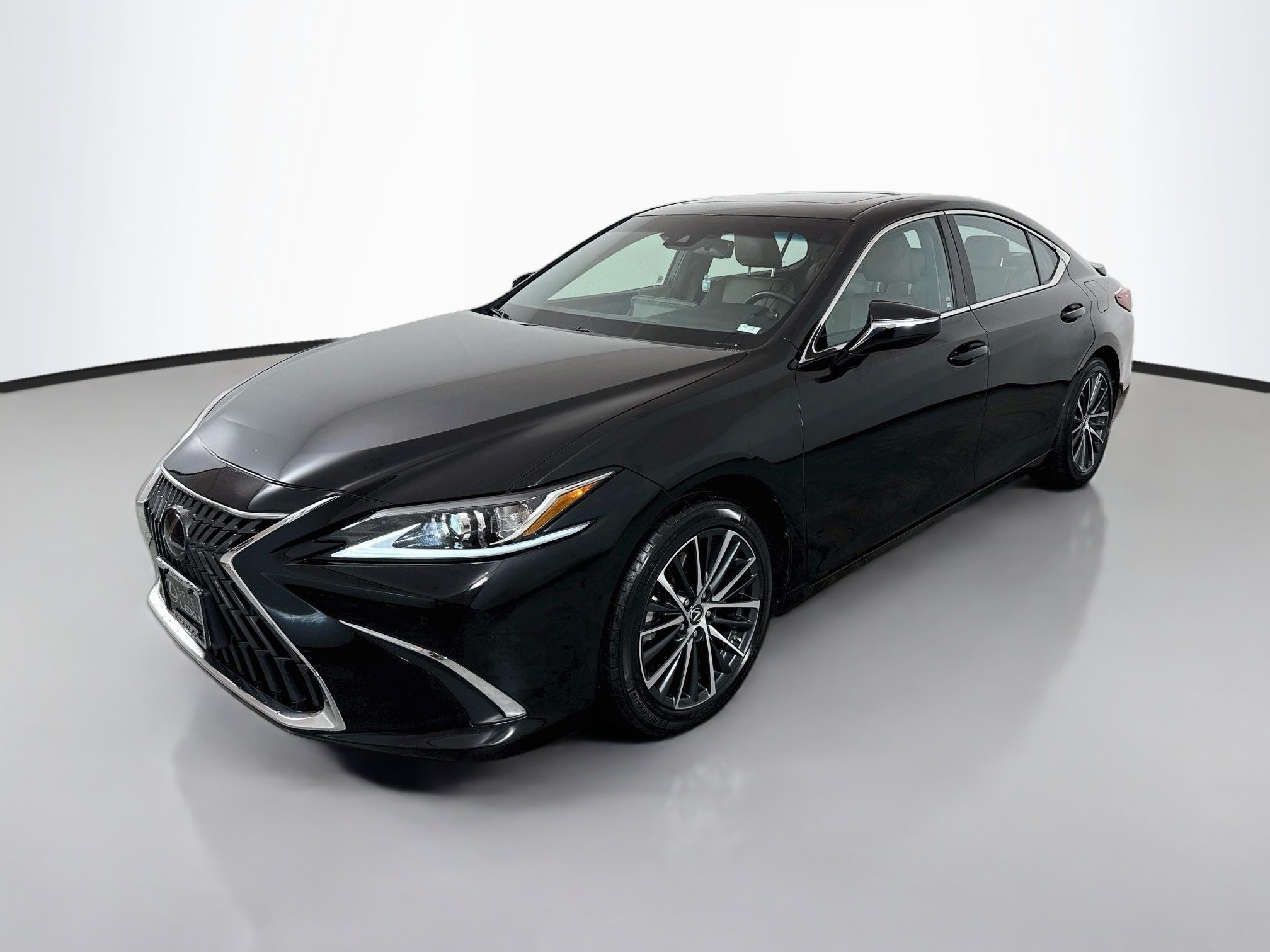 Used 2024 Lexus ES 350 w/ Premium Package FWD image 4