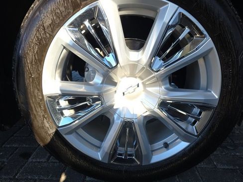 Used 2024 Chevrolet Tahoe High Country image 8