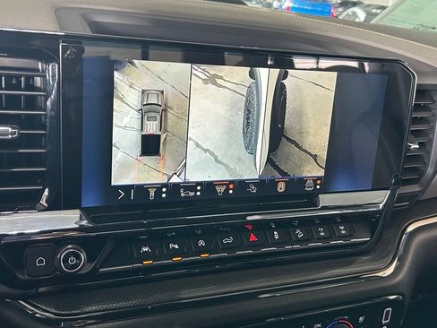 Used 2025 Chevrolet Silverado 1500 ZR2 w/ Technology Package AWD/4WD image 24