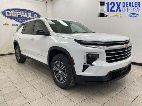 New 2026 Chevrolet Traverse LT w/ Driver Confidence Package AWD/4WD image 1