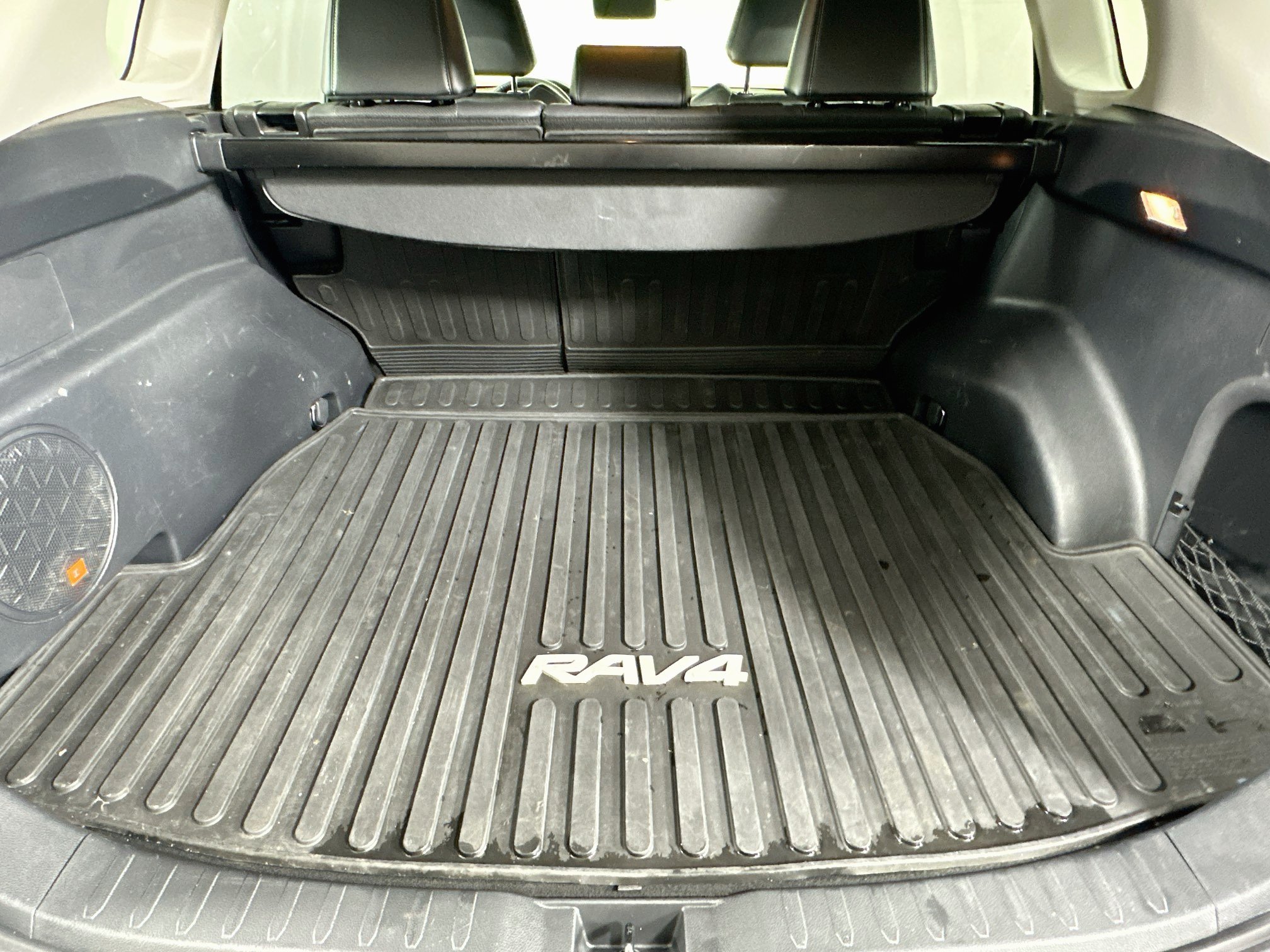 Used 2019 Toyota RAV4 Limited AWD/4WD image 29
