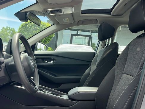 Used 2025 Honda Accord SE image 10