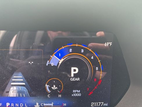 Used 2025 Chevrolet Colorado W/T w/ Advanced Trailering Package image 8