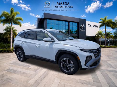 New 2026 Hyundai Tucson SEL Plus FWD image 2