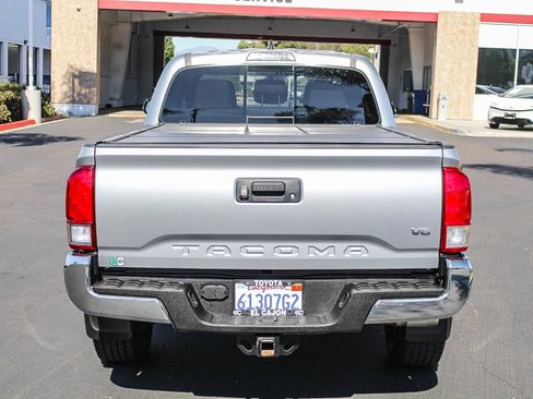 Used 2017 Toyota Tacoma TRD Off-Road w/ Tow Package AWD/4WD image 24