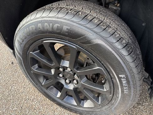 Used 2018 GMC Canyon Denali image 15