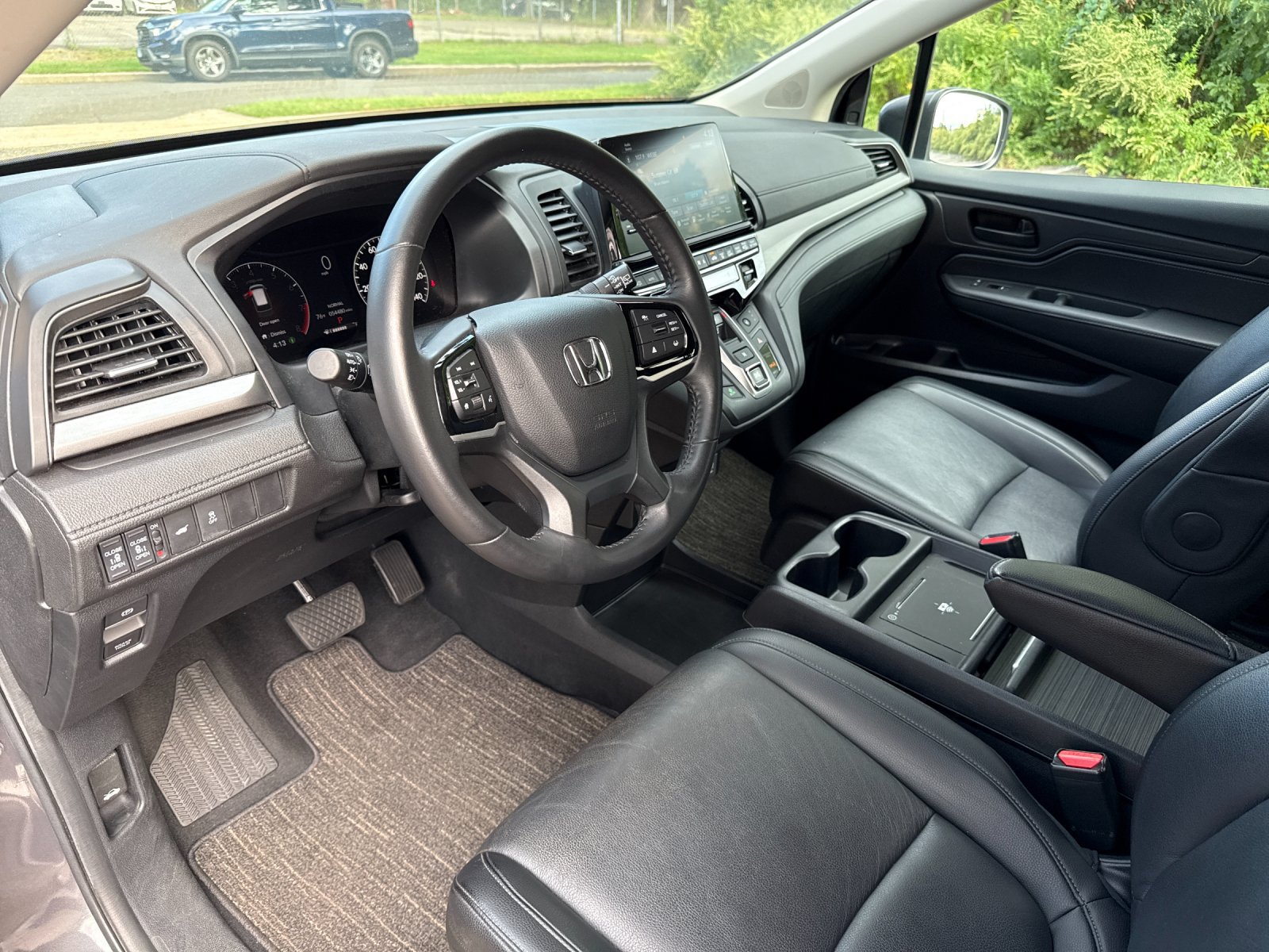 Used 2025 Honda Odyssey EX-L image 10