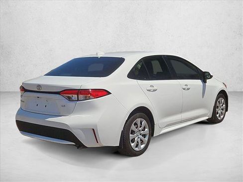 Used 2022 Toyota Corolla LE FWD image 5