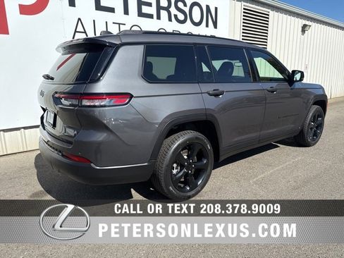 Used 2023 Jeep Grand Cherokee L Altitude image 3