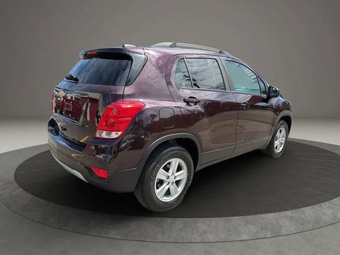 Used 2022 Chevrolet Trax LT w/ Driver Confidence Package AWD/4WD image 5