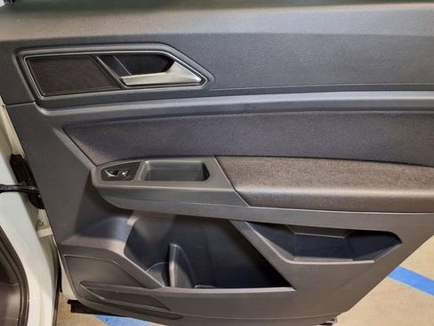 Used 2018 Volkswagen Atlas Launch Edition image 29