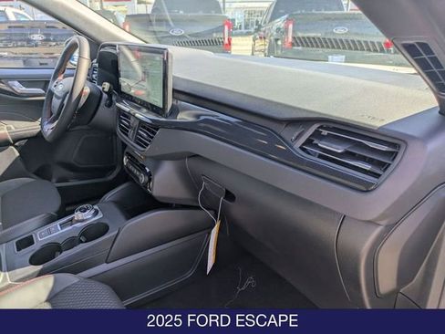 New 2025 Ford Escape ST-Line w/ Tech Pack #1 AWD/4WD image 24