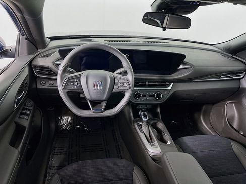 Used 2024 Buick Envista Preferred image 21