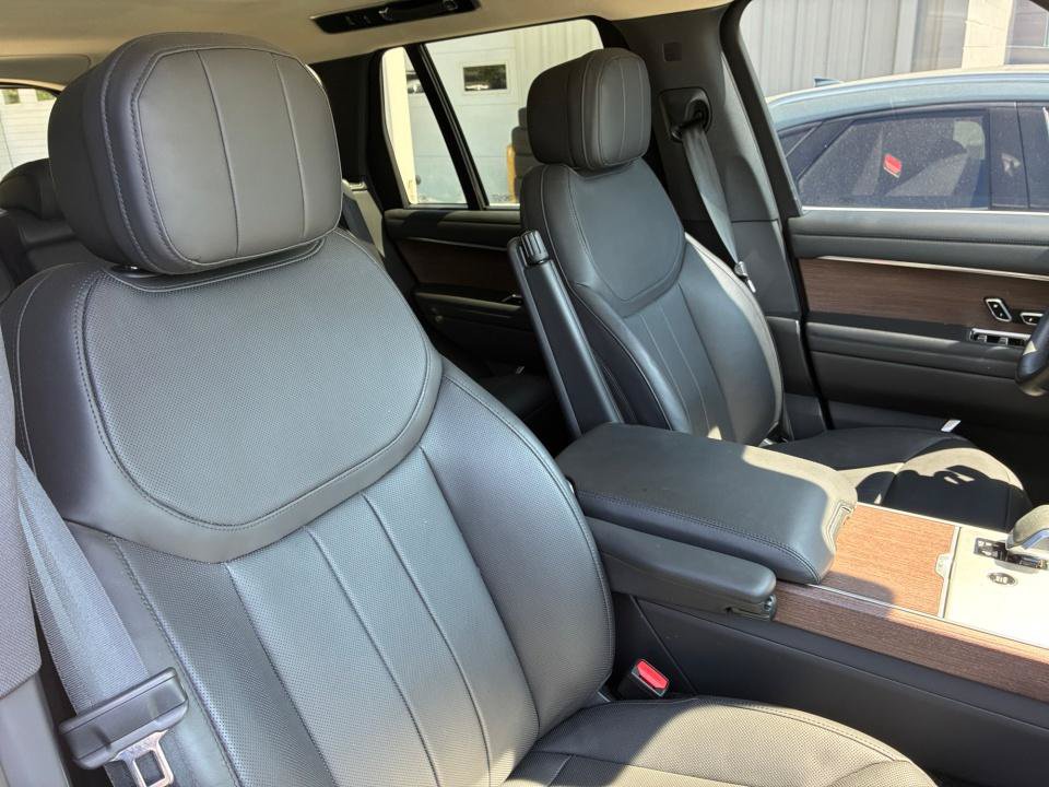 Certified 2024 Land Rover Range Rover SE AWD/4WD image 28