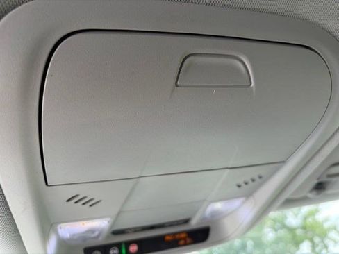 Used 2020 Chevrolet Blazer LT FWD image 29