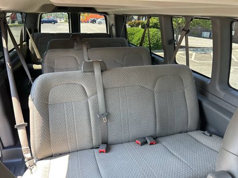 Used 2020 Chevrolet Express 3500 LS RWD image 21