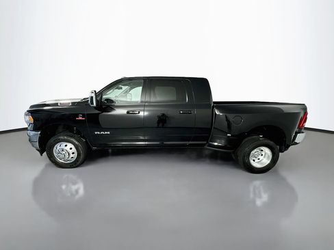 Used 2023 RAM 3500 Laramie AWD/4WD image 4