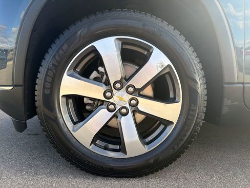 Used 2018 Chevrolet Traverse LT FWD image 52