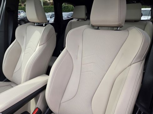 Used 2025 BMW X1 xDrive28i w/ Convenience Package image 16