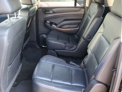 Used 2018 Chevrolet Suburban Premier AWD/4WD image 9