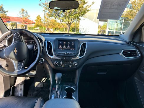 Used 2022 Chevrolet Equinox LT image 22