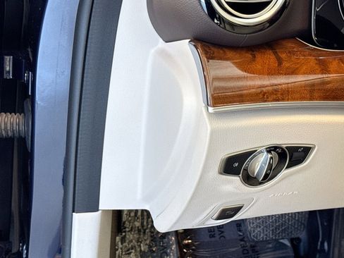 Used 2019 Mercedes-Benz E 300 image 10