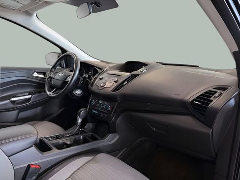 Used 2018 Ford Escape SE w/ SE Sport Appearance Package FWD image 29