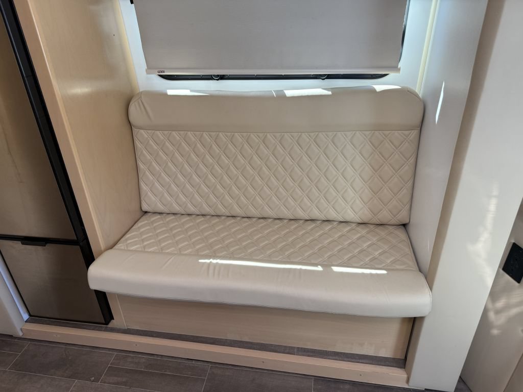Used 2019 Mercedes-Benz Sprinter 170 image 56