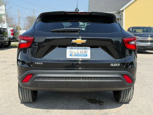 New 2026 Chevrolet Trax LS image 7