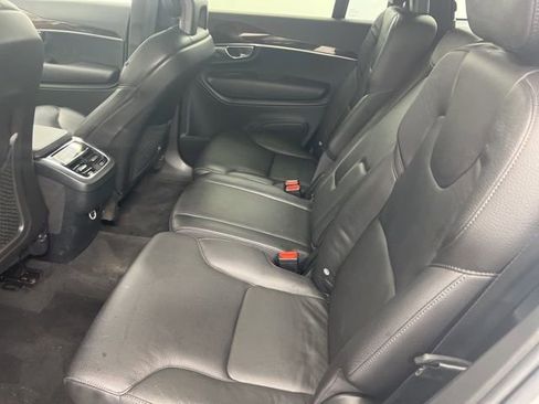 Used 2018 Volvo XC90 T5 Momentum w/ Convenience Package image 10