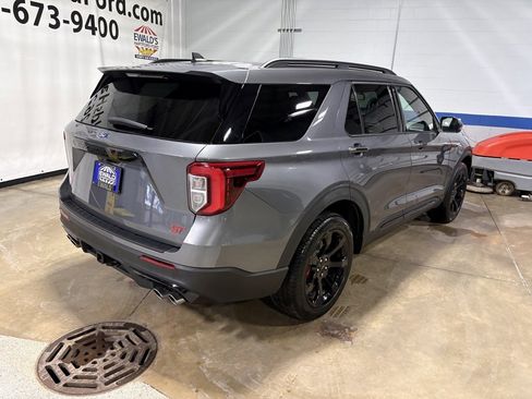 Used 2023 Ford Explorer ST w/ Equipment Group 401A image 8