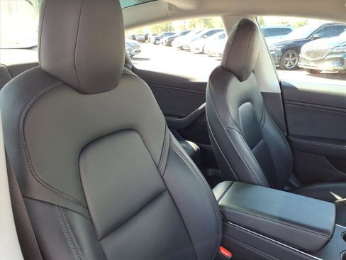 Used 2018 Tesla Model 3 image 12