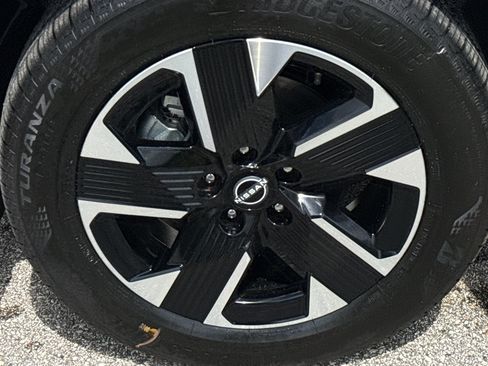 New 2026 Nissan Kicks SV w/ SV Premium Package AWD/4WD image 9