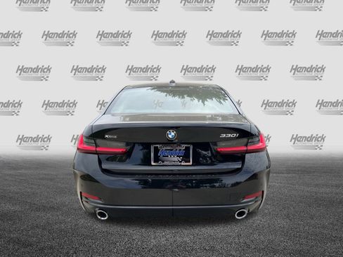Used 2025 BMW 330i xDrive Sedan w/ Premium Package image 8