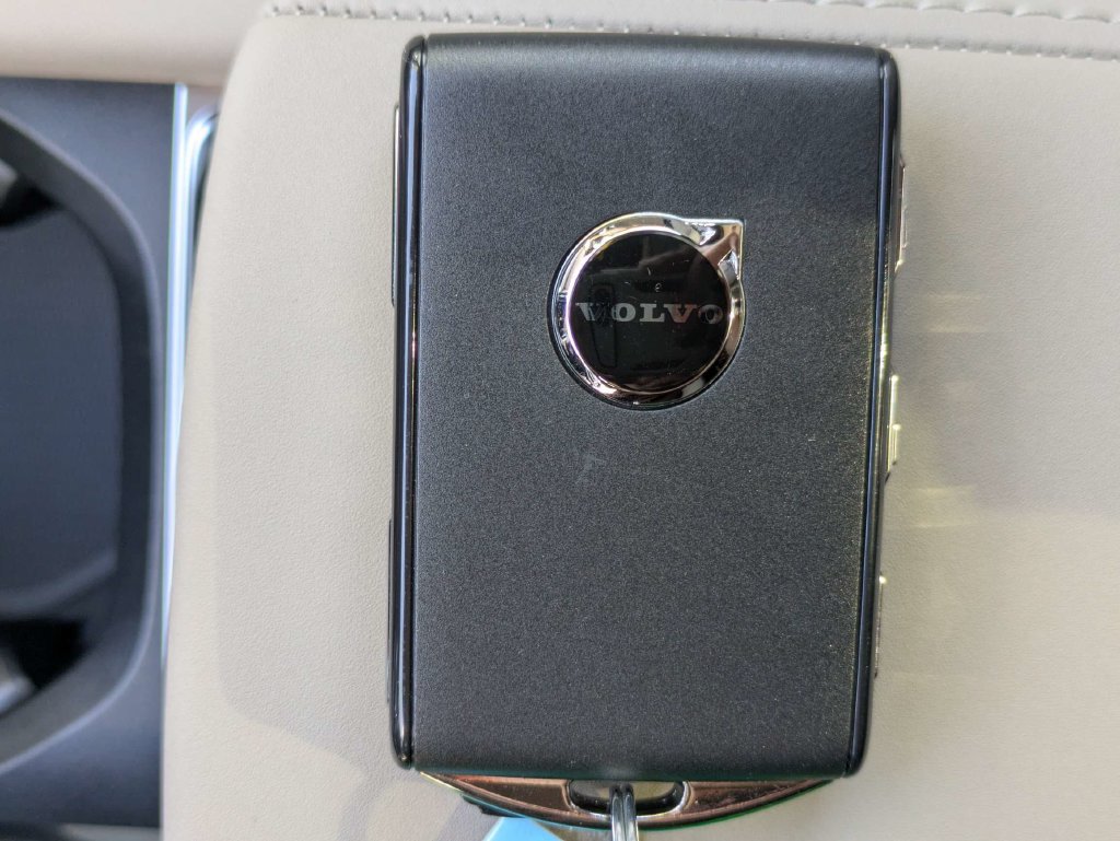 New 2027 Volvo XC90 T8 Plus AWD/4WD image 30