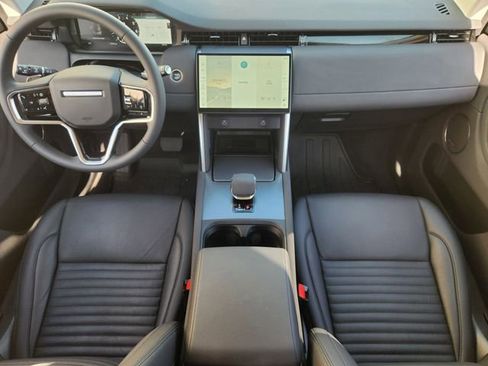 Used 2025 Land Rover Discovery Sport S image 24