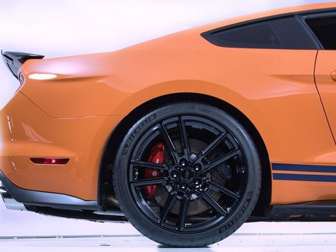 Used 2020 Ford Mustang Shelby GT500 w/ Technology Package RWD image 14
