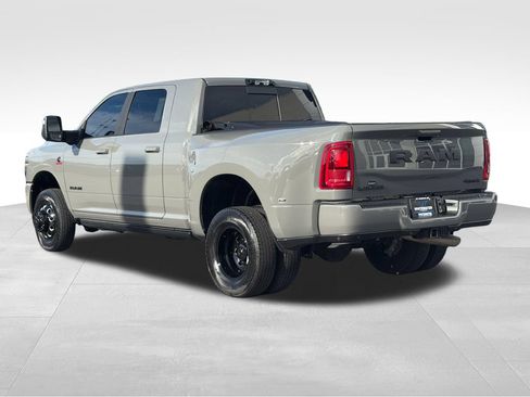 Used 2026 RAM 3500 Laramie AWD/4WD image 31