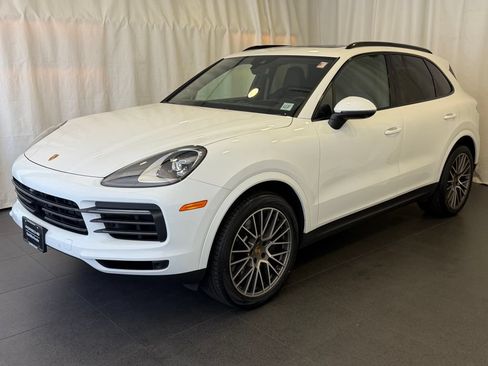 Certified 2023 Porsche Cayenne Platinum Edition AWD/4WD image 1